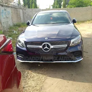 Mercedes-Benz GLC-Class 2018 Blue
