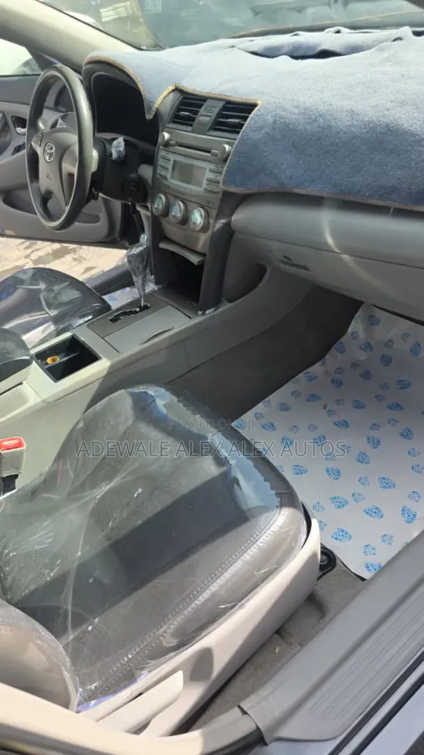 Toyota Camry 2009 Gray