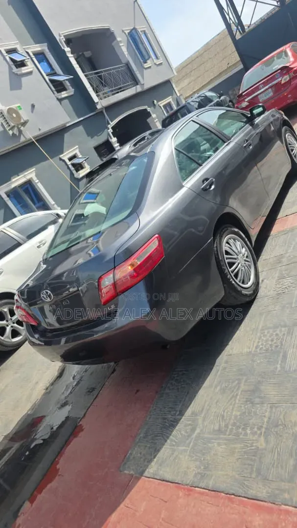 Toyota Camry 2009 Gray