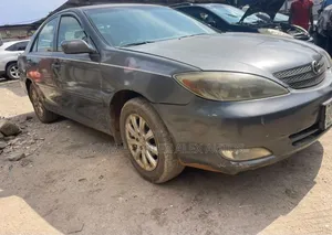 Toyota Camry 2004 Gray
