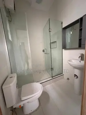5bdrm Duplex in Harris Drive, Lekki for rent