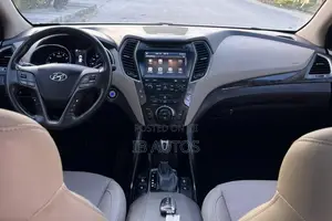 Hyundai Santa Fe Limited AWD 2017 White