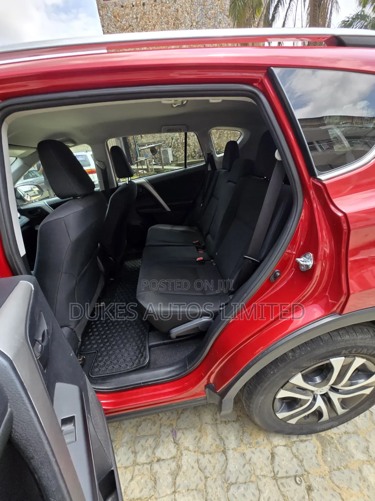 Toyota RAV4 2016 Red