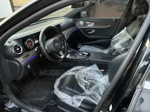 Mercedes-Benz E300 2016 Black