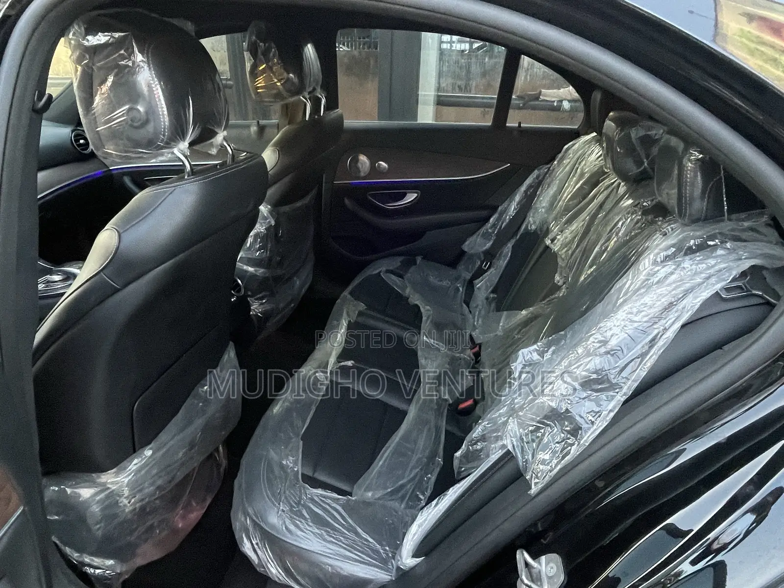 Mercedes-Benz E300 2016 Black