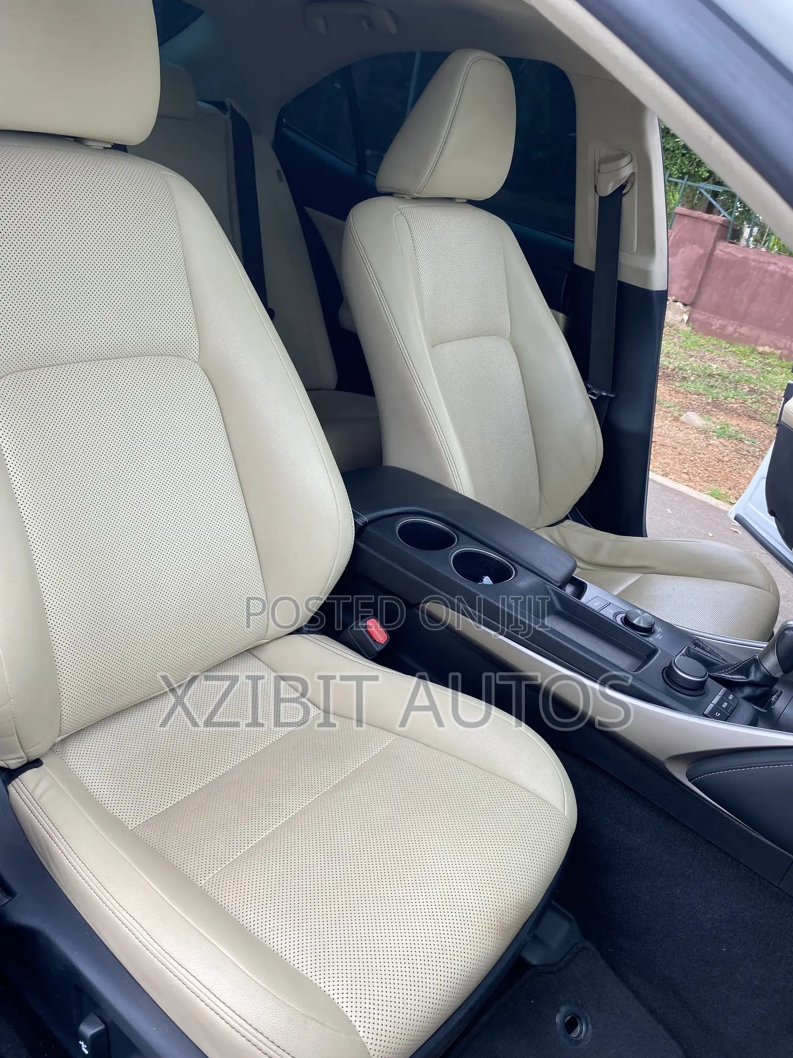 Lexus IS 300 AWD 2017 White