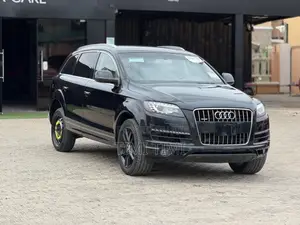 Audi Q7 3.0T Premium Quattro 2012 Black