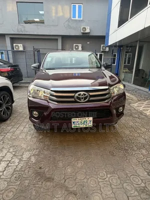 Toyota Hilux 2018 Red