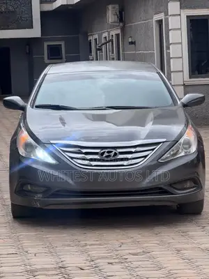 Hyundai Sonata GLS Sedan FWD (2.4L 4cyl 6A) 2011 Gray