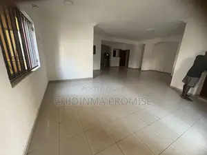 3bdrm Block of Flats in Utako for rent