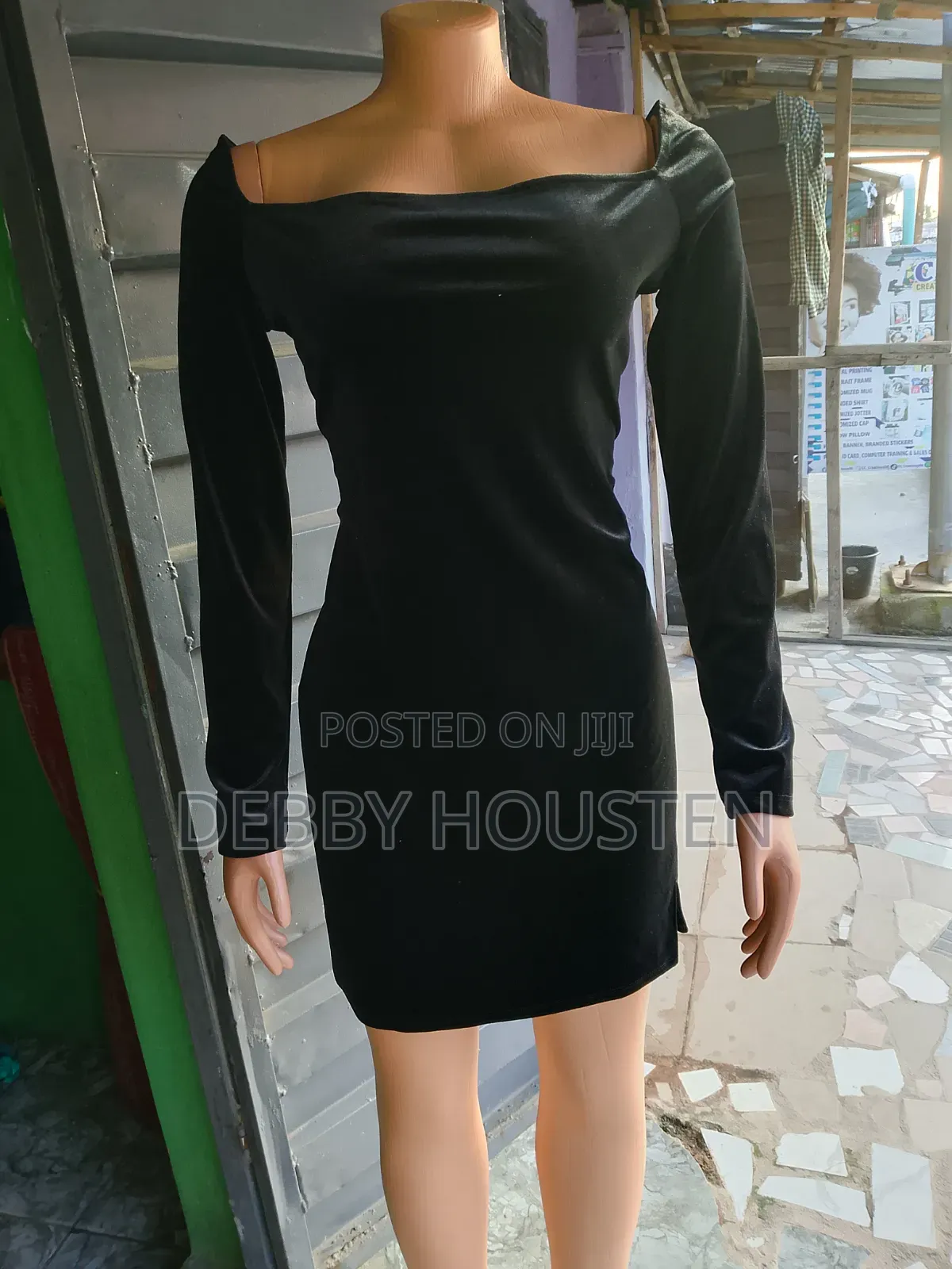 Lady's Cloth