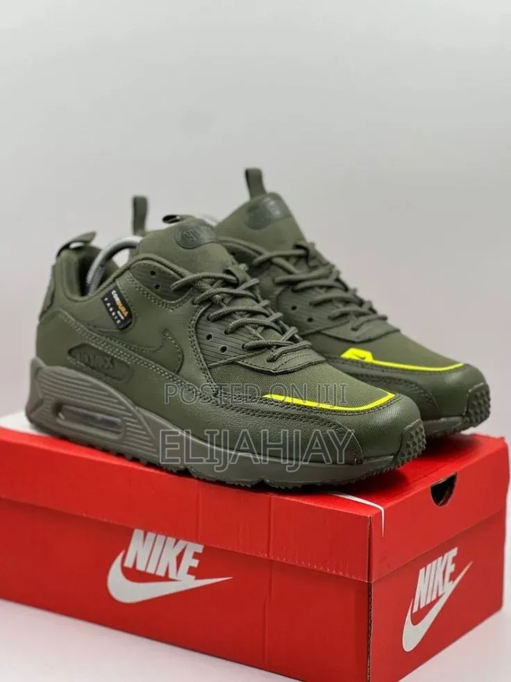 Top Notch Standard Sneakers
