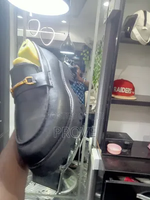 Sailing of Shoe