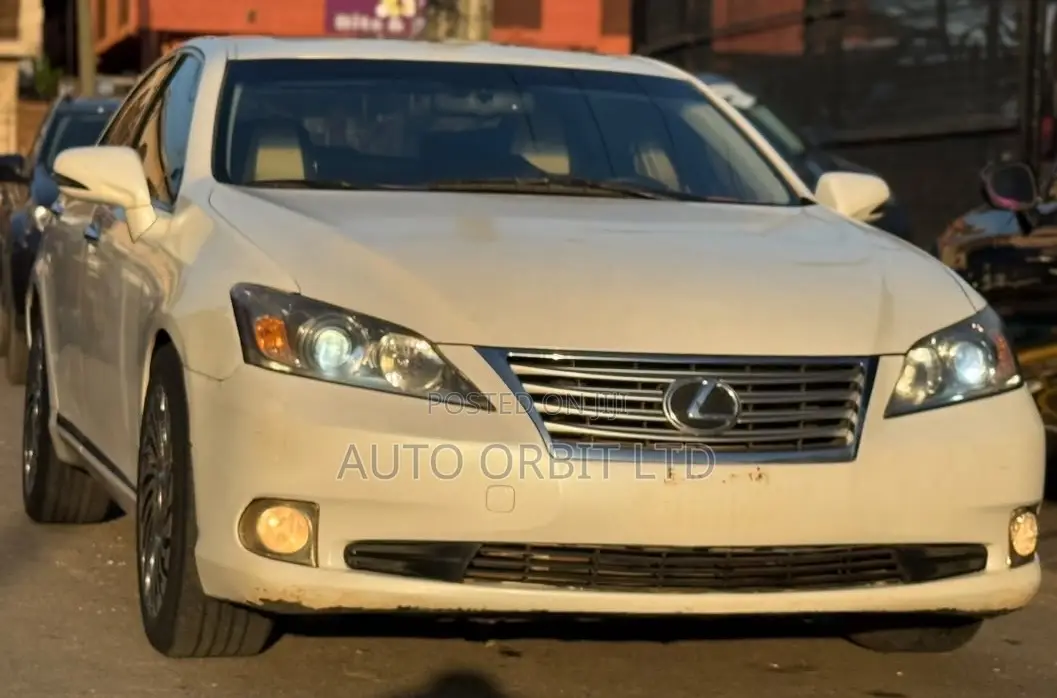 Lexus ES 350 2011 White