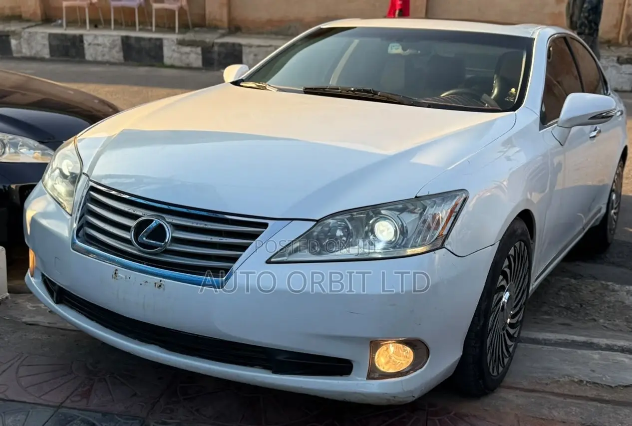 Lexus ES 350 2011 White