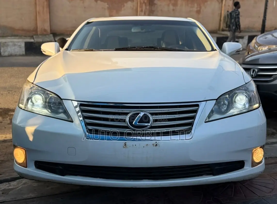 Lexus ES 350 2011 White