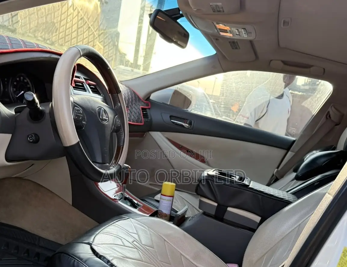 Lexus ES 350 2011 White