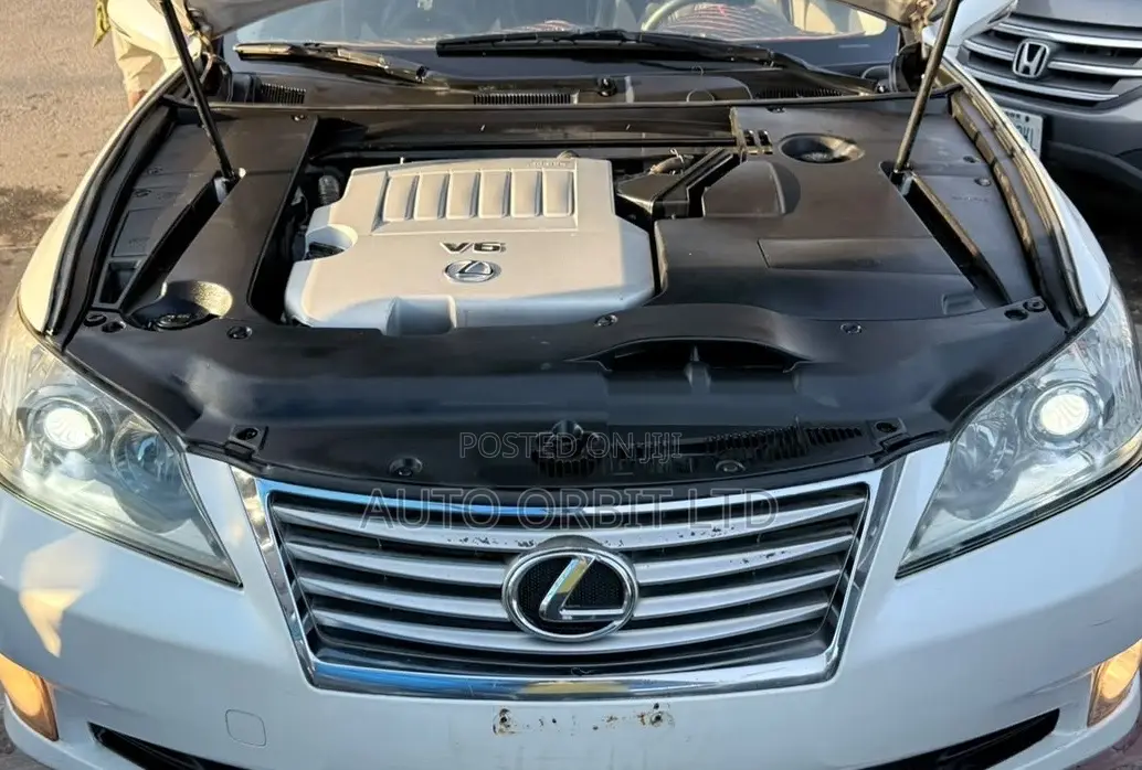 Lexus ES 350 2011 White