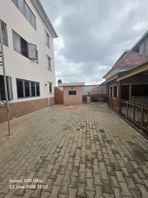 20bdrm Apartment in Guzape for rent