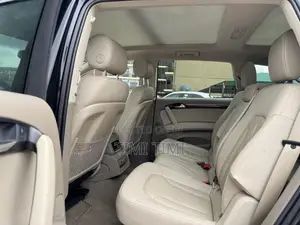 Audi Q7 3.0T Premium Quattro 2012 Black