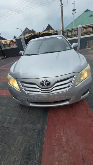 Toyota Camry 2010 Silver