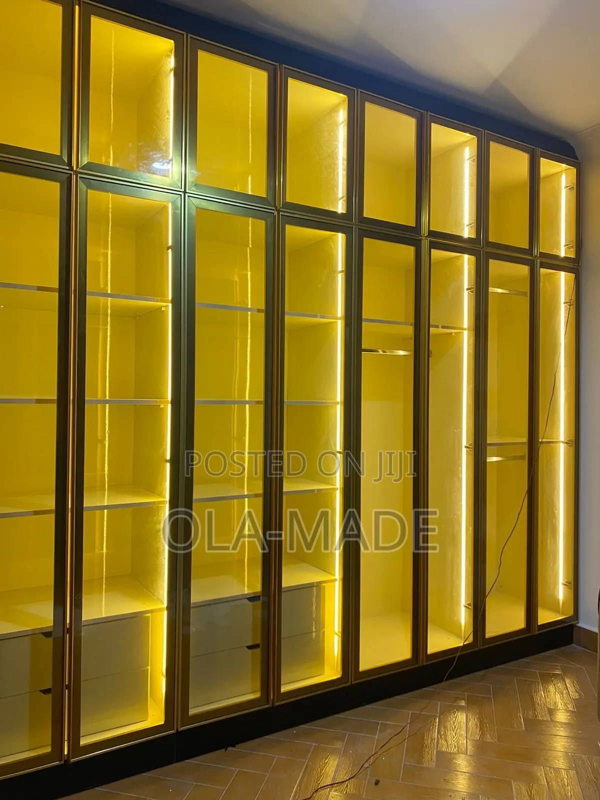 Luxury Visible Wardrobe