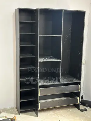 2 Doors Wardrobe With Shoe Rack Space