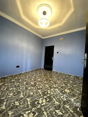 2bdrm Block of Flats in Ringroad for rent