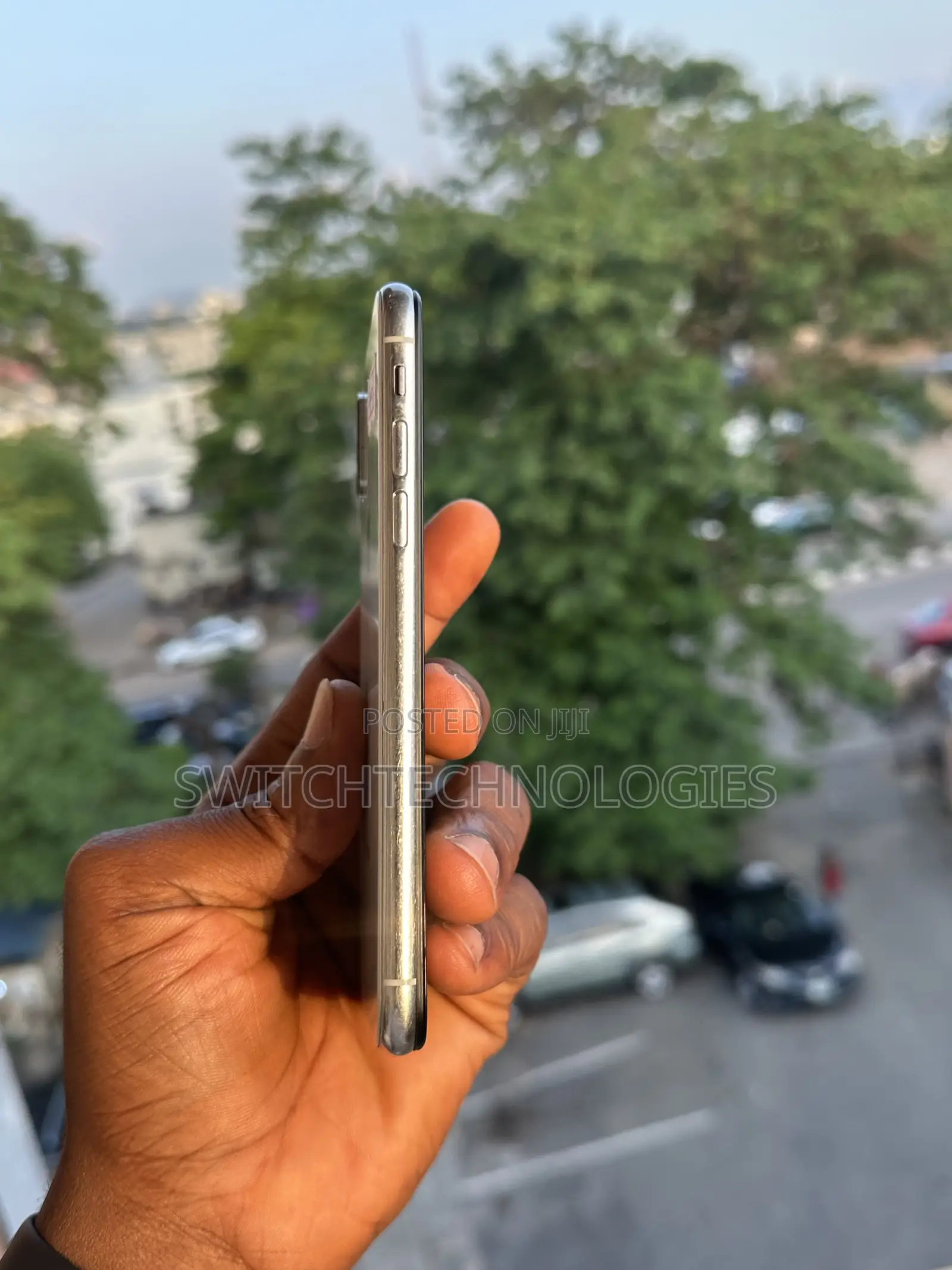 Apple iPhone X 64 GB White