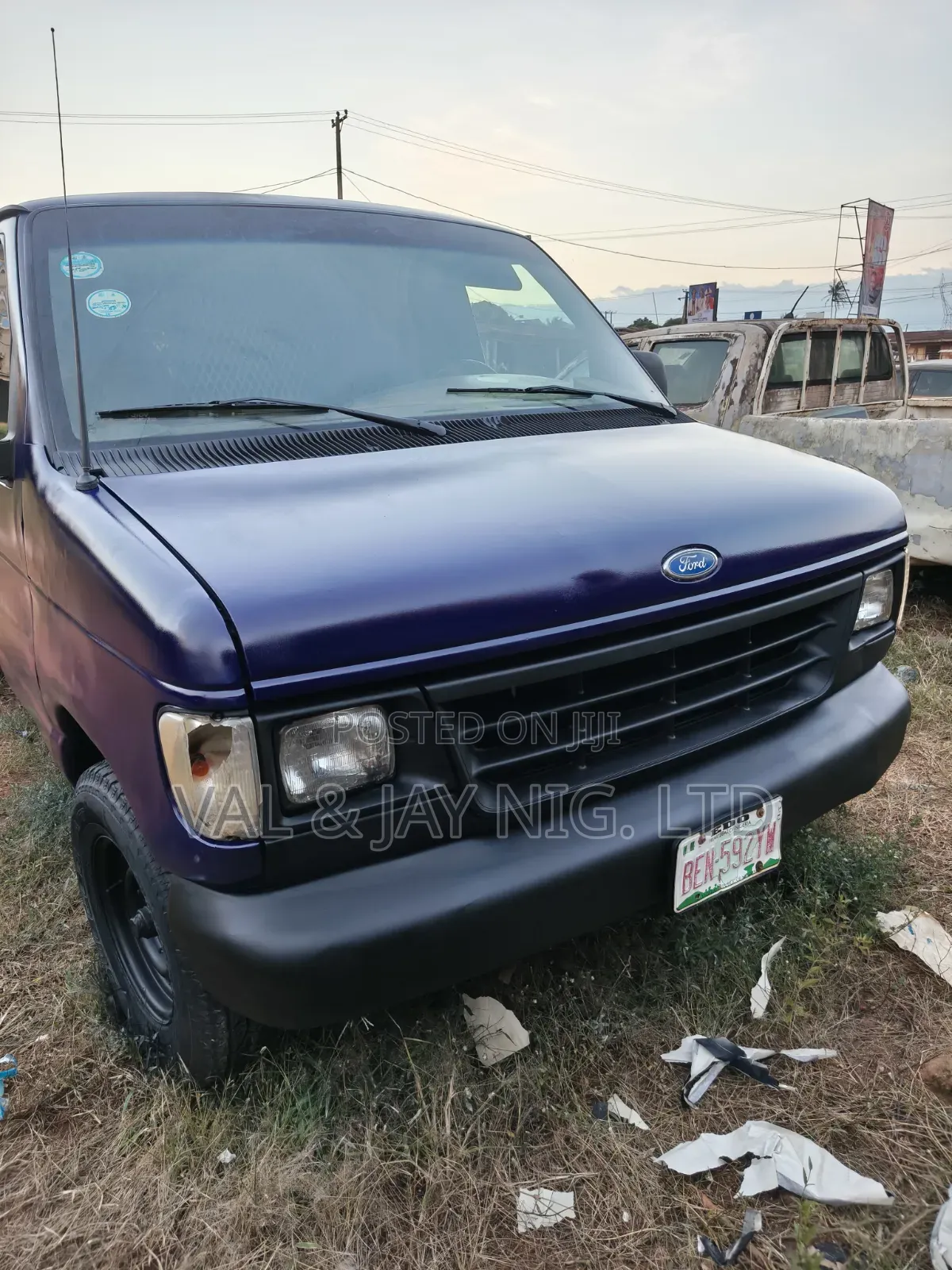 Ford E250 2006 Blue