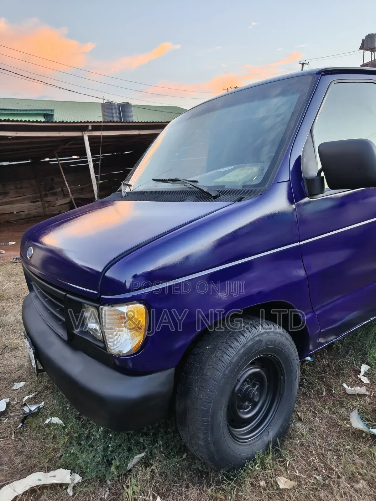 Ford E250 2006 Blue
