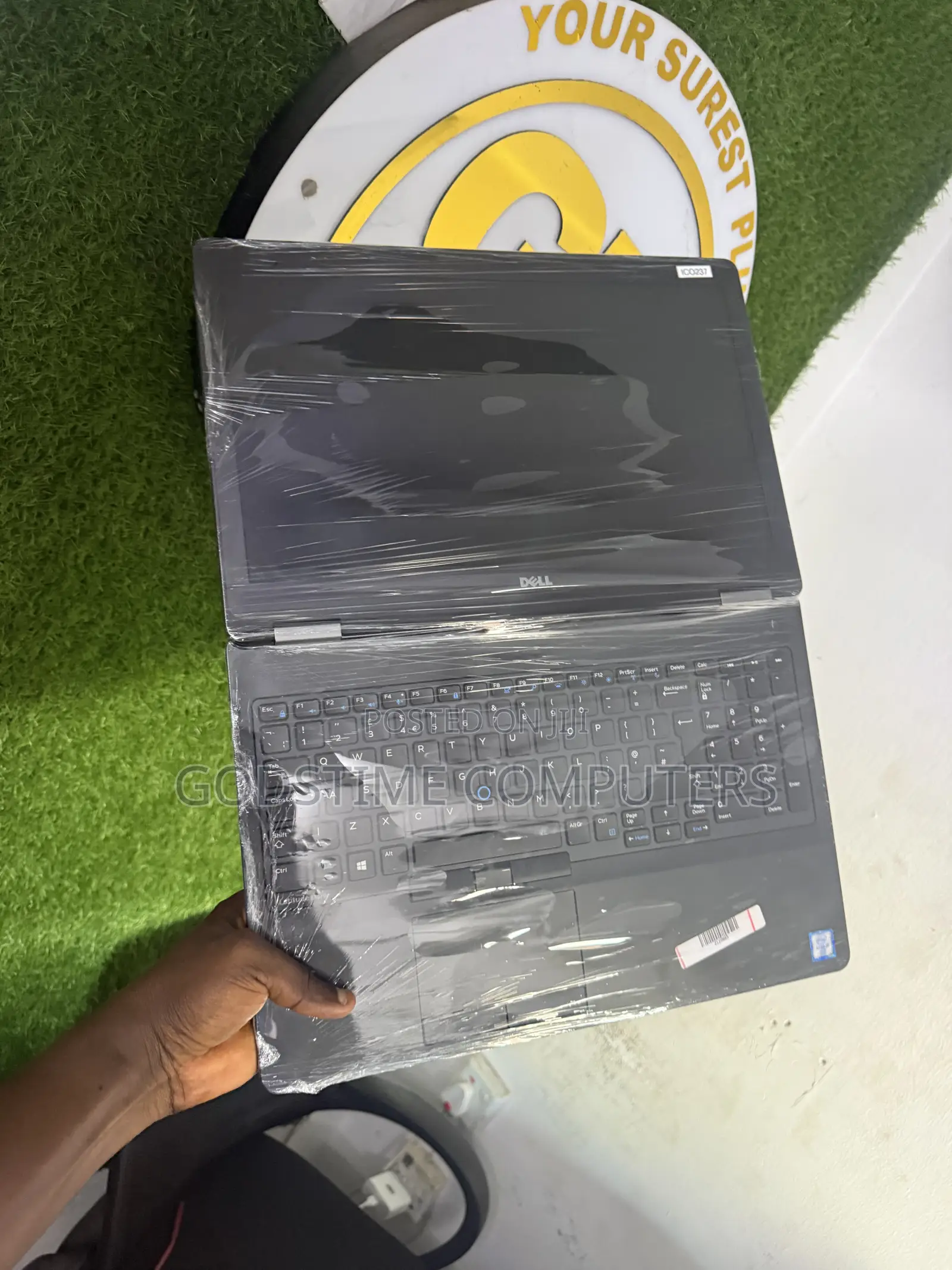 New Laptop Dell 16GB Intel Core i7 SSD 256GB
