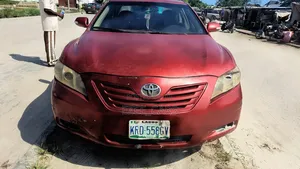 Toyota Camry XLE 4dr Sedan (2.5L 4cyl 6AM) 2010 Red