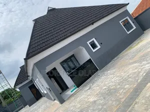 3bdrm Bungalow in Prime Estate, Akala Express for rent