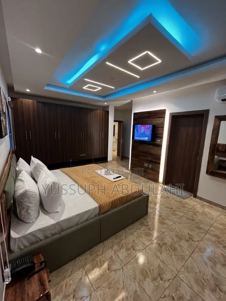 3 Bedrooms Gra Ikeja