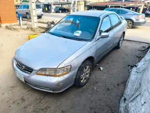 Honda Accord 1999 Silver