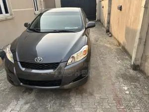 Toyota Matrix XRS Hatchback FWD (2.4L 4cyl 5A) 2010 Gray