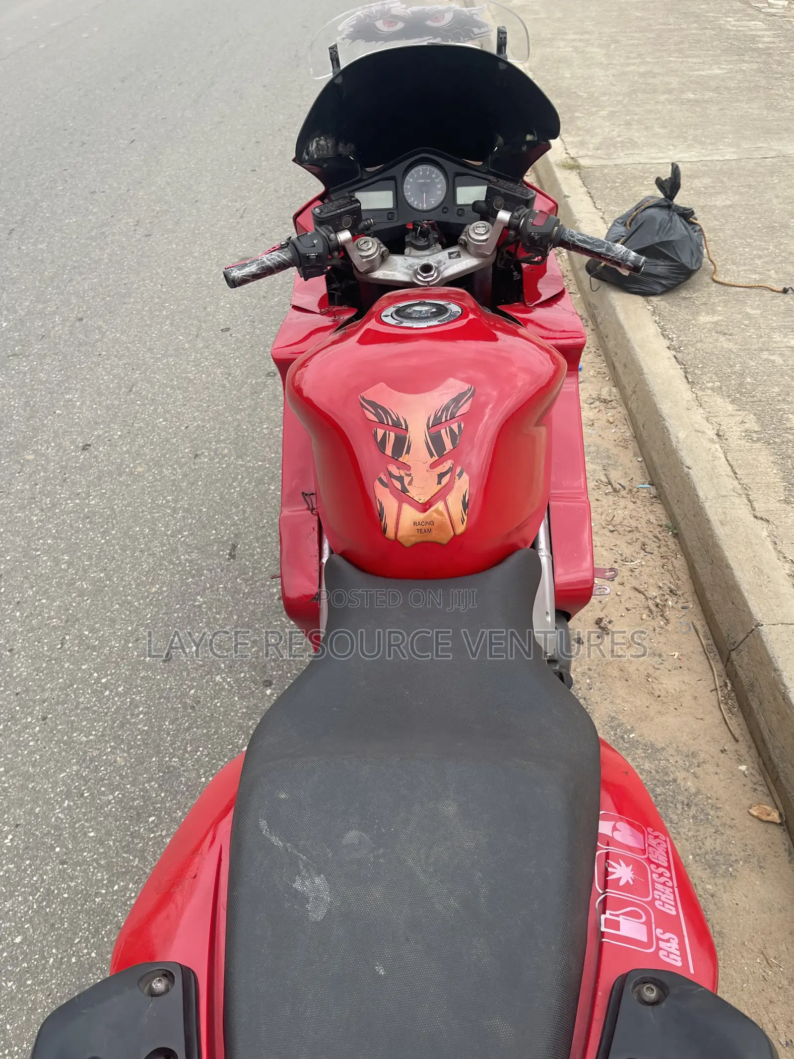 Honda VF 2010 Red