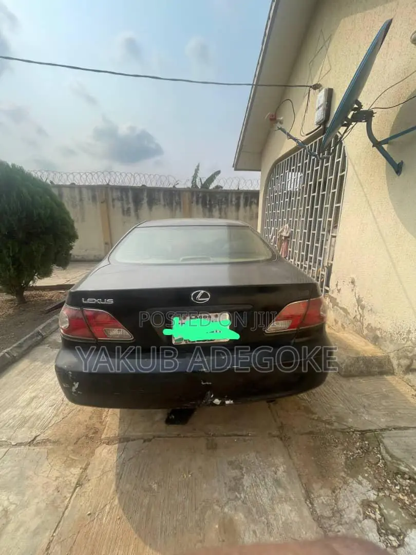 Lexus ES 300 2005 Black