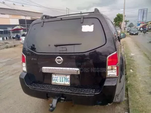 Nissan Pathfinder LE 4x4 2005 Black