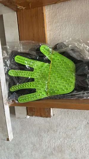 Gentle Silicone Bath Glove for Dogs Cats