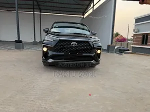 Toyota Veloz 2025 Black