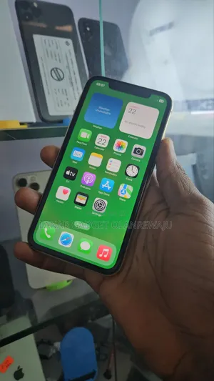 Apple iPhone XR 64 GB Yellow