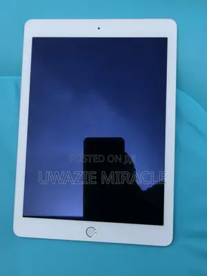 Apple iPad Wi-Fi +3G 32 GB Gray