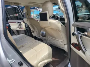 Lexus GX 2013 Silver