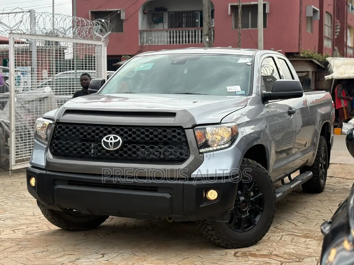 Toyota Tundra 2021 Gray