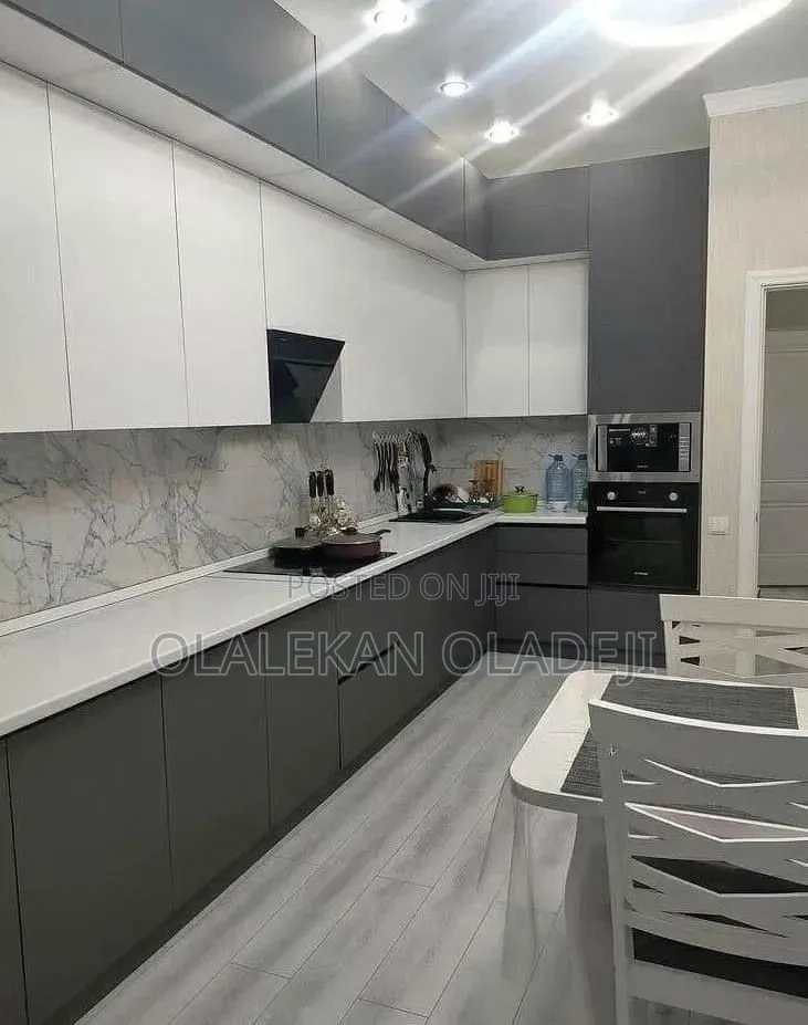 Kitchen Cabinet in HDF Board Material