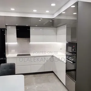 Kitchen Cabinet in HDF Board Material