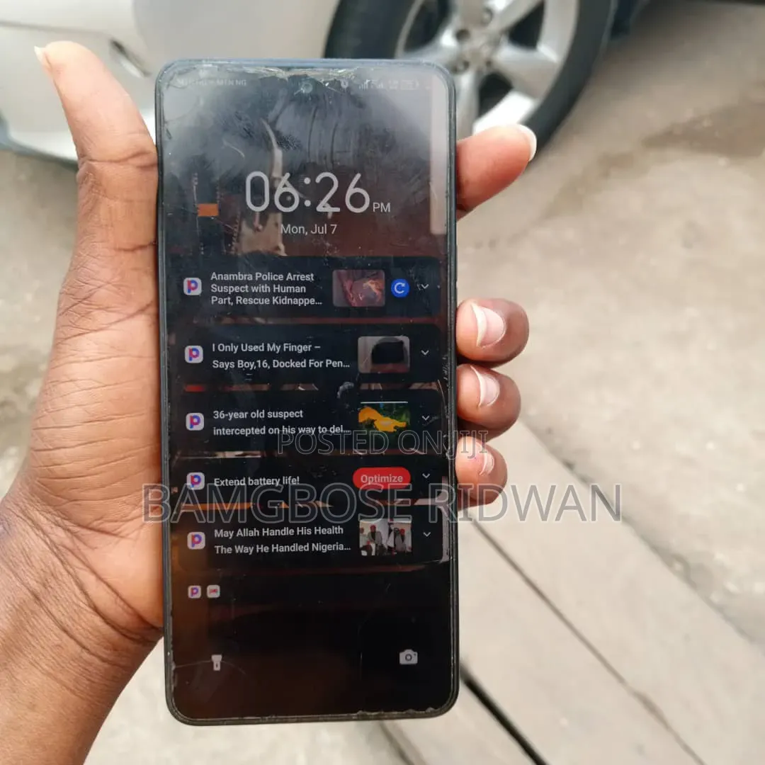 Tecno Camon 19 128 GB Blue