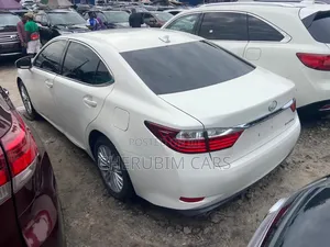 Lexus ES 2014 White